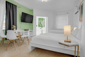 Seaside Sanctuary 1BR 2 Blocks to Beach, Sleeps 4